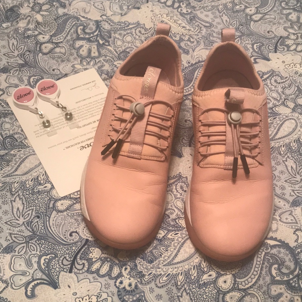 Clove shoes size 8.5 women